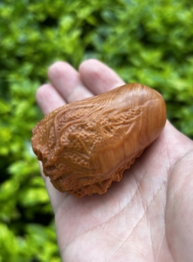 天然陈化老料崖柏木雕刻大白菜百财手把件随身盘玩文玩桌面小摆件