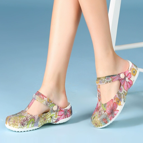 Тапочки в стиле Crocs на платформе, пляжная обувь, босоножки, коллекция 2023, городской стиль, мягкая подошва, подходят для носки на улице