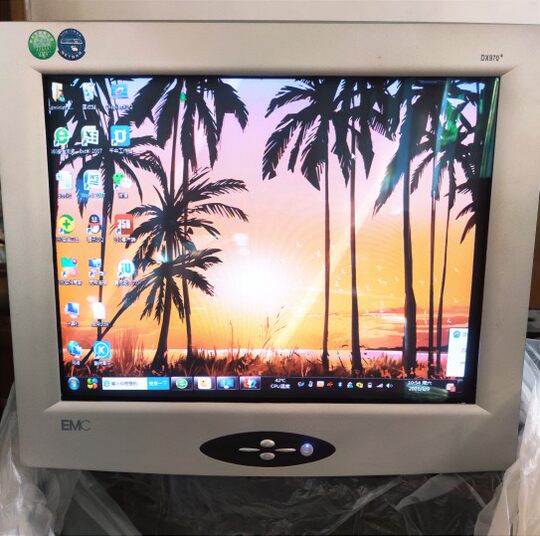 Flachbild-CRT-Monitor 19 Zoll groß