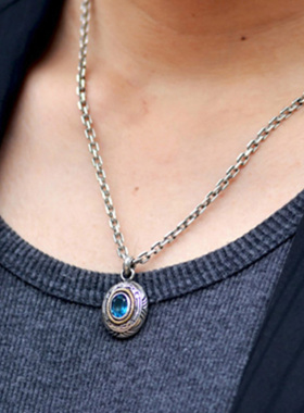 蓝色托帕石纯银复古项链吊坠