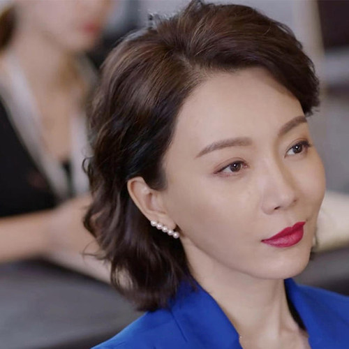 日本AKOYA天然海水珍珠耳钉18K金海珠耳环极强光彩凛珠正圆 - 图2