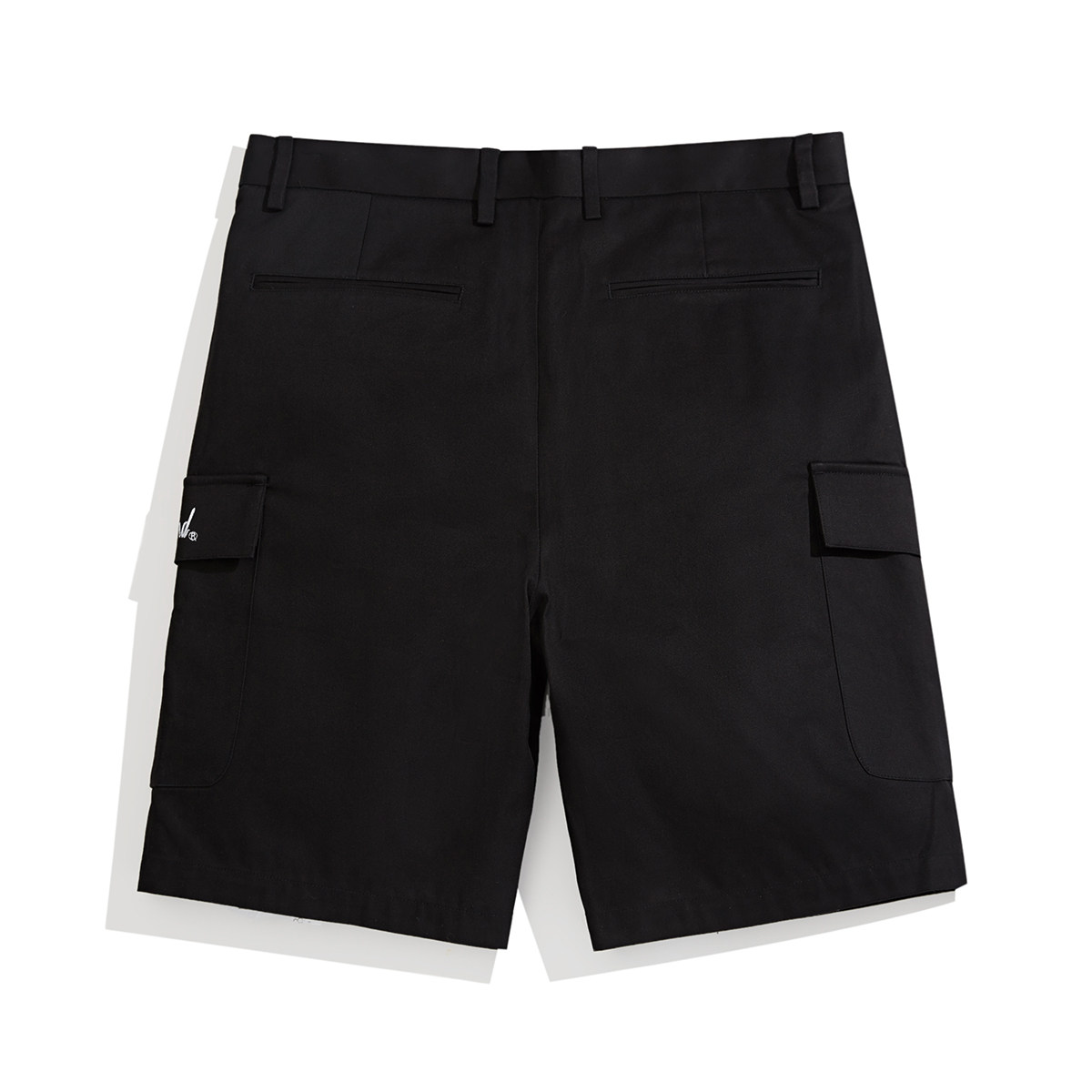  太平鸟男装outlets店休闲裤