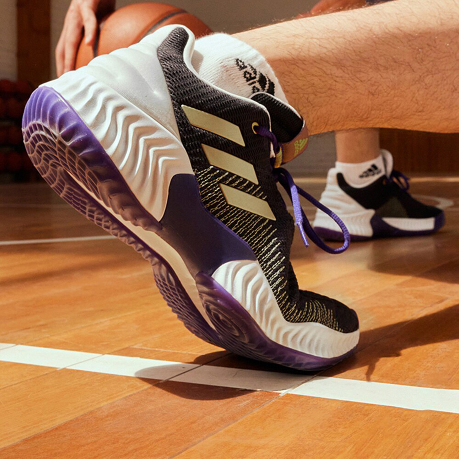 Adidas/阿迪达斯正品PRO BOUNCE 2018 LOW男女运动篮球鞋IG4493-图0