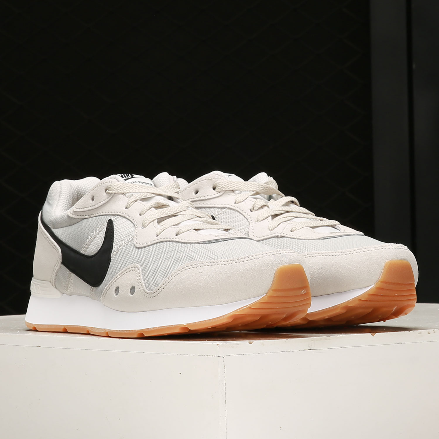 Nike/耐克正品 Venture Runner 男女低帮运动鞋 DM8453-011 - 图1