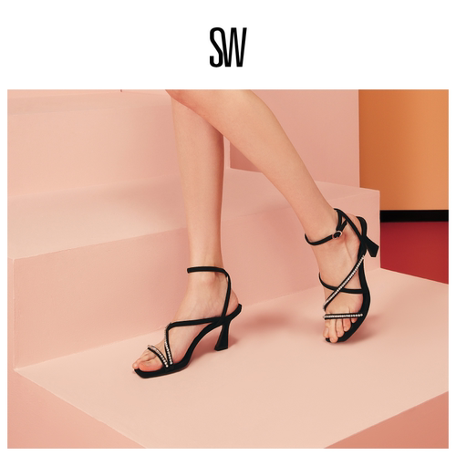 【限时礼遇】SW OASIS 75 CRYSTAL ANKLE-STRAP 夏季高跟凉鞋 - 图0
