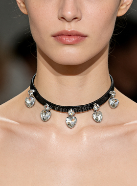 Vintage复古黑色牛皮爱心水晶吊坠颈圈项链女新品百搭简约ins港风