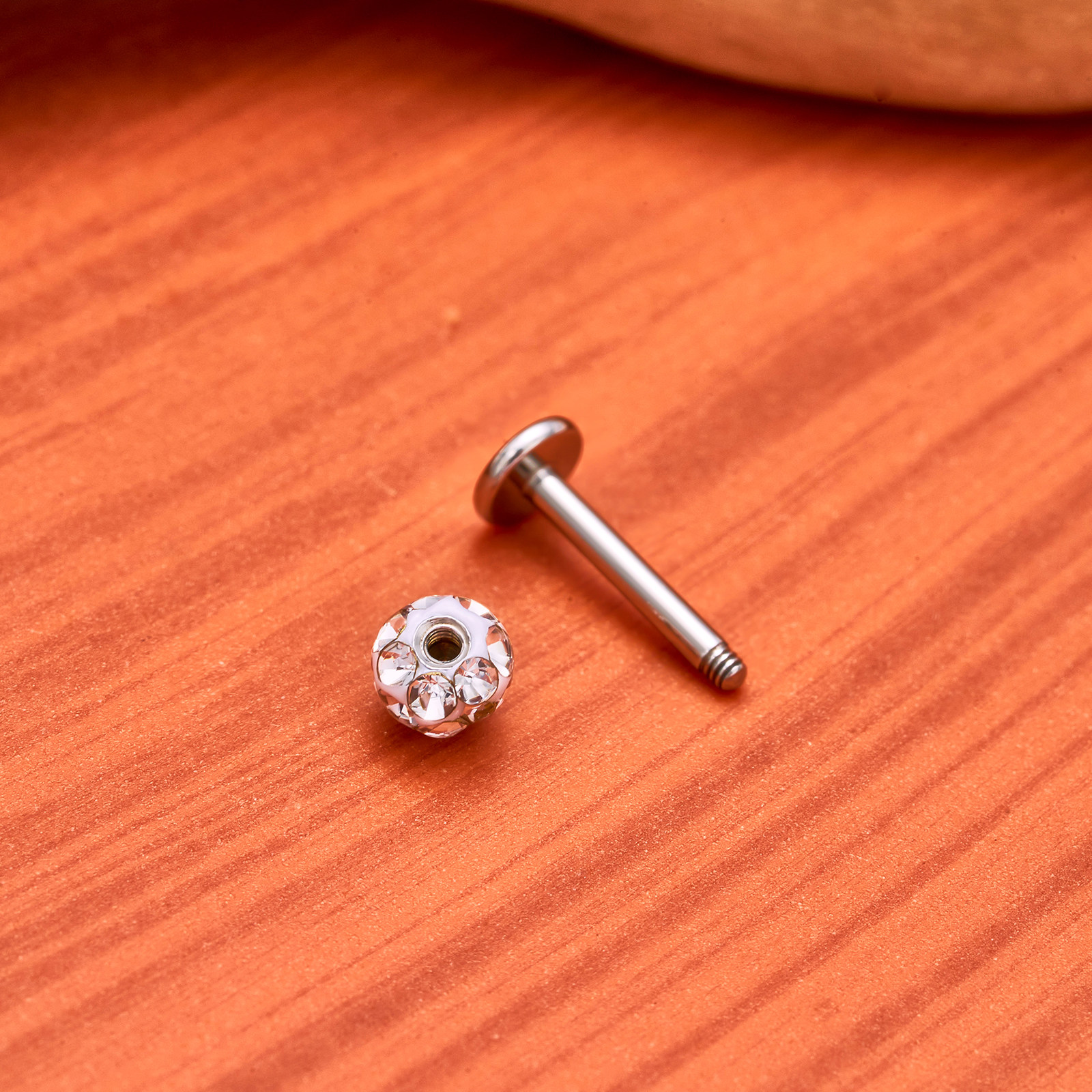 F136医用钛合金耳钉女养耳洞防过敏满钻球爆闪外螺旋时尚轻奢耳饰,淘宝优惠券,粉丝福利购,淘宝优惠卷