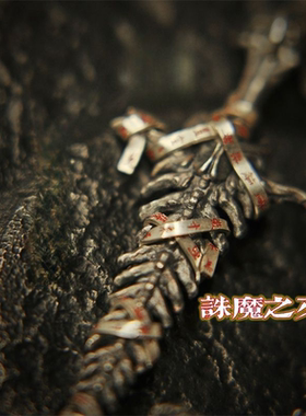 誅魔之刃小众设计小众金色吊坠