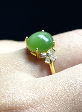 天然俄罗斯和田玉碧玉七号矿无黑点戒指 S925银镀金蝴蝶结镶钻款