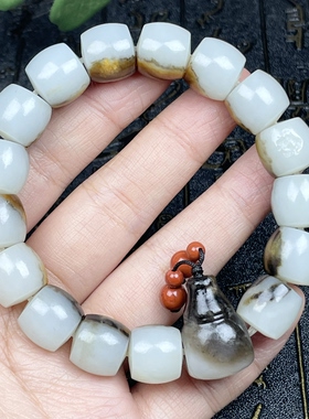 新疆和田玉俄籽料手串颗颗留皮聚宝盆羊脂白玉手链 玉质细腻油润