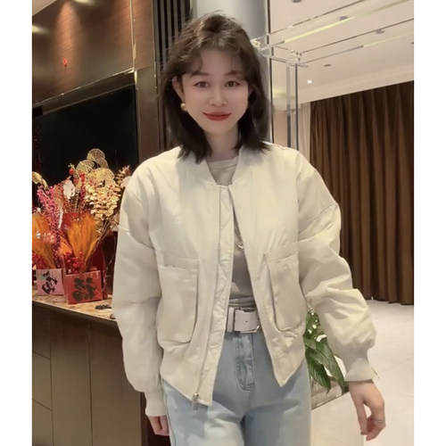 正版高货春秋户外棒球服小夹克服洋气pu拼皮立领短款女装大兜外套 - 图3