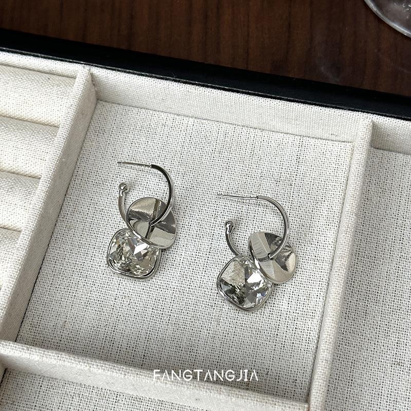 INS爆款简约银色方糖耳钉轻奢高级感小众百搭耳环韩气质C环耳饰 - 图0