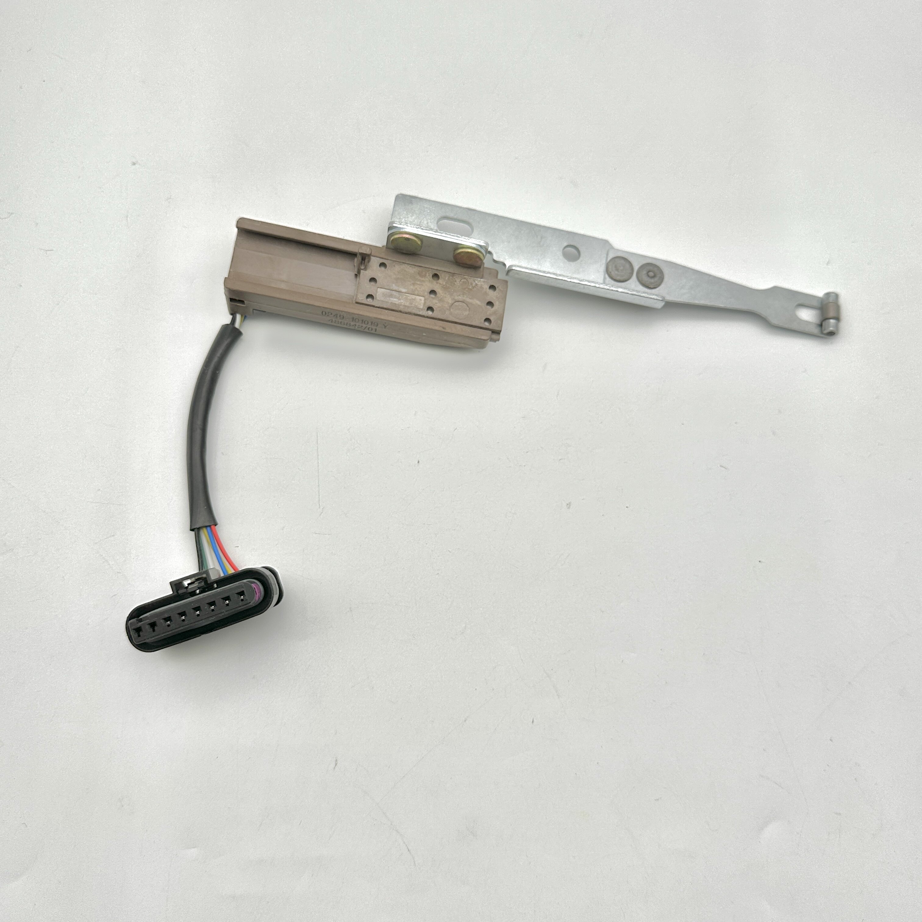 适用海马S5众泰吉利帝豪北汽风光580猎豹VT2/3CVT变速箱档位开关