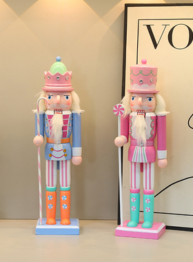 木质马卡龙色胡桃夹子装饰摆件