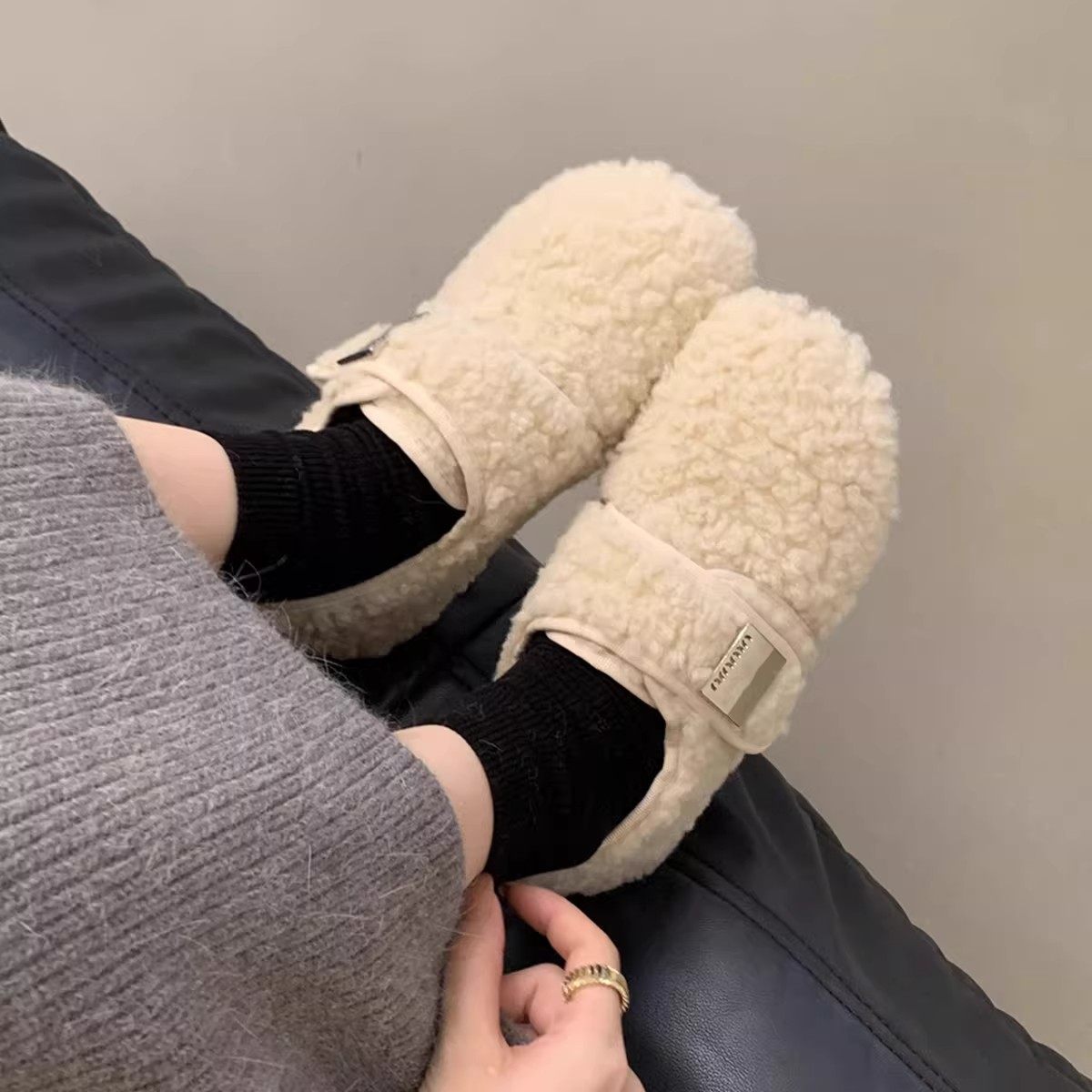 平底魔术贴一脚蹬超火毛毛鞋子女冬外穿2025新款时尚加绒豆豆棉鞋,淘宝优惠券,粉丝福利购,淘宝优惠卷