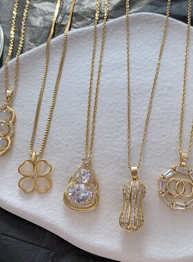 新款热卖日韩版钛钢项链女ins风个性时尚电镀18K金色四叶草锁骨链