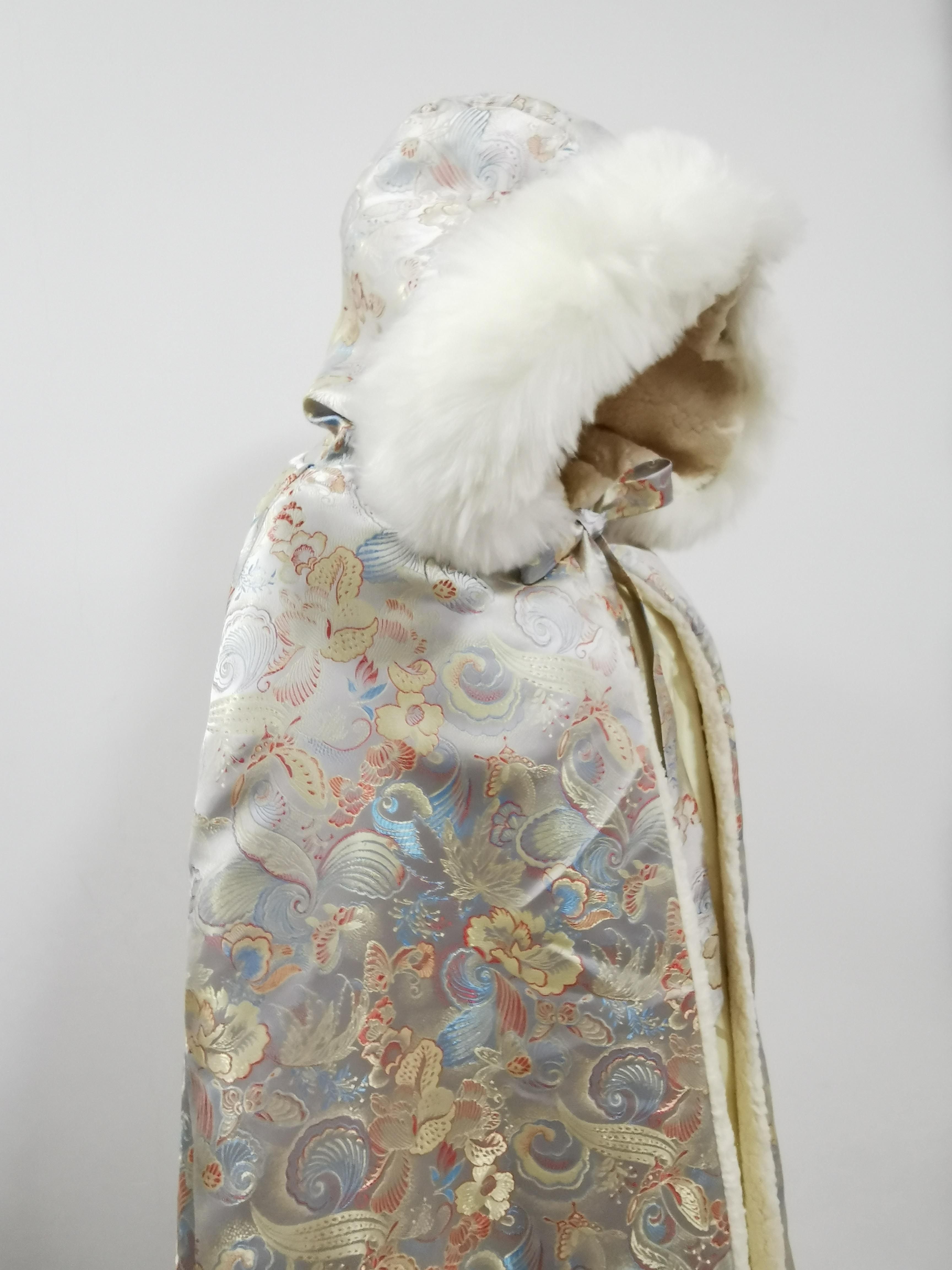 百蝶穿花裘原创白菜平价汉服披风红楼梦织锦缎面秋冬加绒斗篷