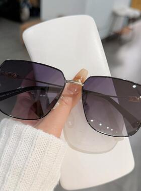 新款方形偏光太阳镜金属男士变色墨镜防紫外线开车防晒眼镜