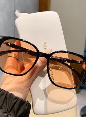 墨镜男士2024新款韩版太阳眼镜女显脸小级感偏光开车钓鱼专用