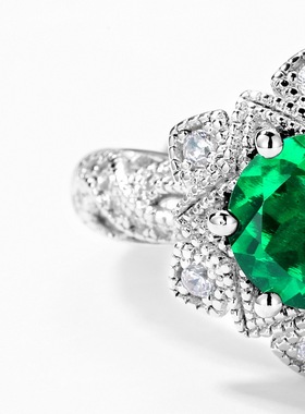 新品复古轻奢S925银渡18K金PT950铂金镶嵌培育祖母绿戒指女风首饰