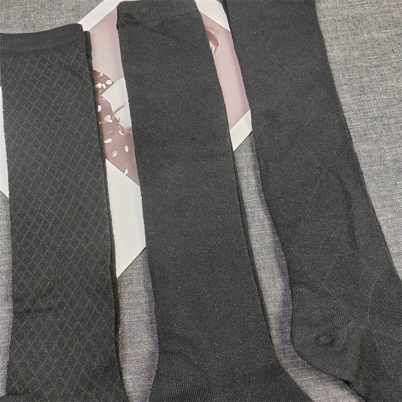 外单 小腿袜女四季纯棉高筒及膝黑色显瘦jk日系学院风ins潮百搭袜,淘宝优惠券,粉丝福利购,淘宝优惠卷