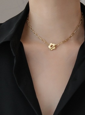 2023新款简约小众轻奢雏菊花朵金色项链女夏锁骨链配饰吊坠不掉色