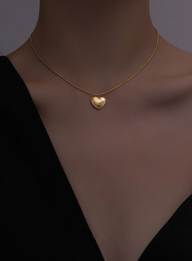 欧美小众设计感简约复古爱心项链女ins潮网红冷淡风钛钢锁骨链坠