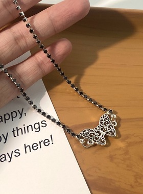 甜酷黑色串珠蝴蝶吊坠颈链时尚个性设计高级感辣妹锁骨链项链配饰