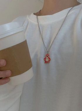 草莓熊项链ins日韩简约配饰男百搭嘻哈吊坠女送闺蜜女友礼物潮品