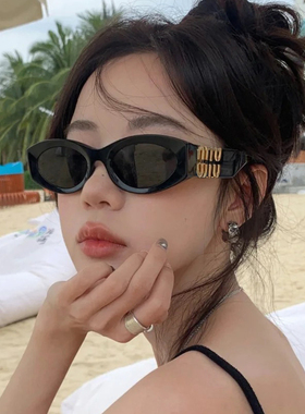 黑色猫眼墨镜女款海边适合方圆脸