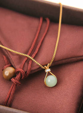 钛钢不褪色和田绿圆珠锁骨链