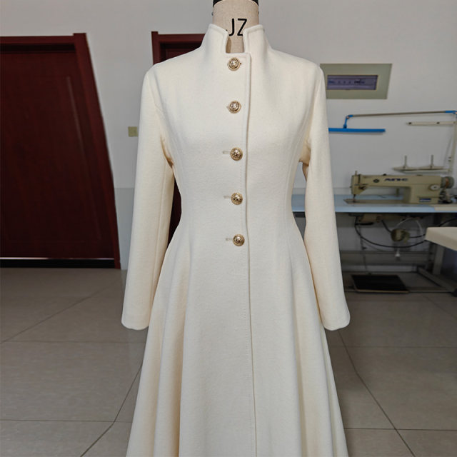 Thick umbrella hem cashmere coat with waistband lining, warm long black and white camel high-end woolen coat, winter new style for women