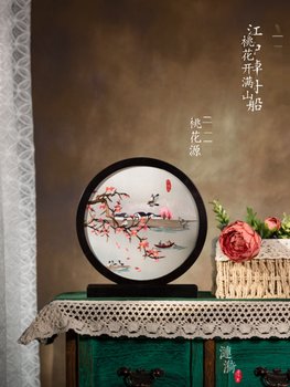 Customized Xiang Chuan Li Hunan Embroidery Love Evening Pavilion Zhangjiajie Peach Blossom Land Du Fu Jiangge ທີ່ເຮັດດ້ວຍມືອັນບໍລິສຸດສອງດ້ານ embroidery ຫນ້າຈໍໄດ້ຕະຫຼອດ