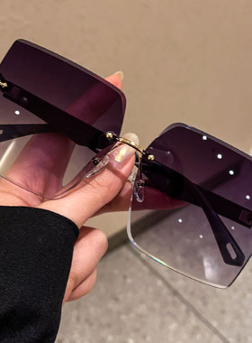 方形无框边时尚墨镜大脸显瘦