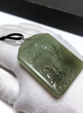 D1044# 天然和田玉青玉吊牌 悟道吊坠 毛衣链 45.5*35*7mm