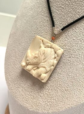 D616# 天然猛犸象牙吊坠 冰河遗珍 精工花雕 带原皮35*32*8.5mm