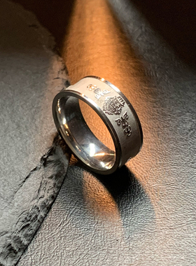 灰狼射手-简约篆刻钛钢戒指狼头