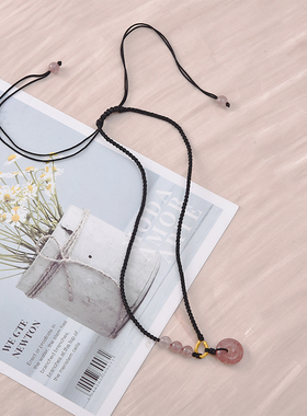 2023年爆款草莓晶平安扣编织吊坠项链女百搭锁骨链轻奢小众设计感