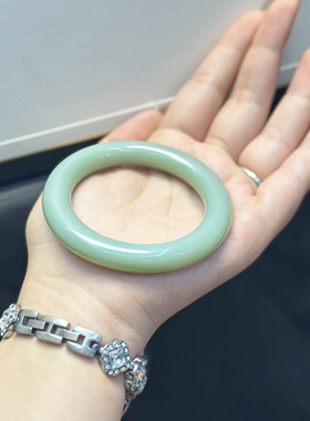 【郑姐和田玉】俄罗斯碧玉鸭蛋青手镯万能链接 私拍无效
