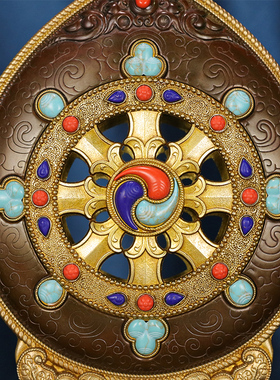 藏式密宗慧宝黄铜精雕金轮宝摆件