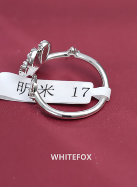 白狐狸满钻镶边黑色滴釉立体山茶花开口戒指日常百搭可调节食指戒