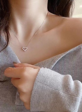 日韩甜美镶钻爱心项链女镂空心形简约锁骨链不锈钢链条项链