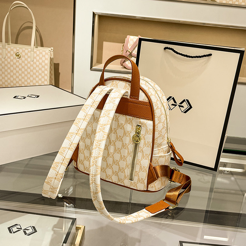 mk 2021新款潮时尚秋冬小众感双肩包 惠派旗舰双肩背包