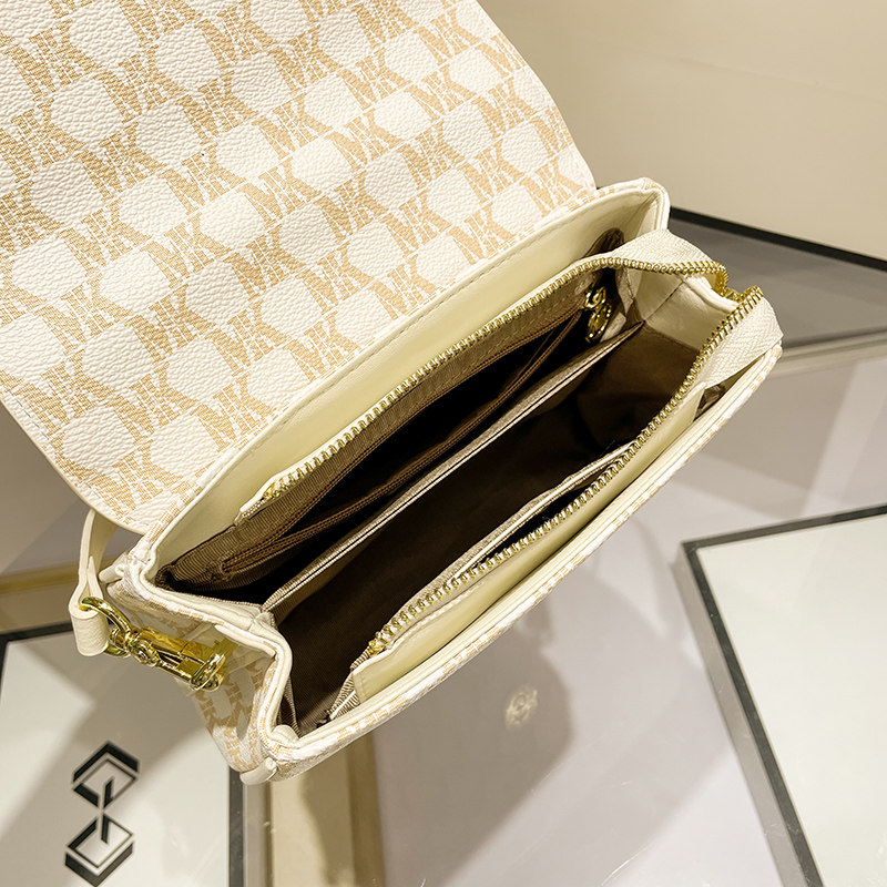 mk 2021新款潮时尚百搭秋冬感斜挎包 惠派旗舰女士包袋