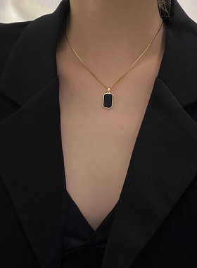 Black square Natural Shell Pendant Necklace for Women