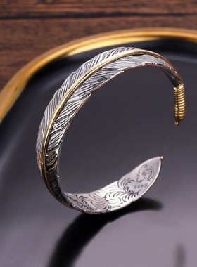 款式新颖手镯品牌见详情