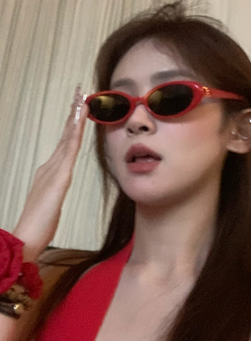 欧美风小框墨镜女潮ins网红个性拍照红色椭圆太阳镜防紫外线百搭