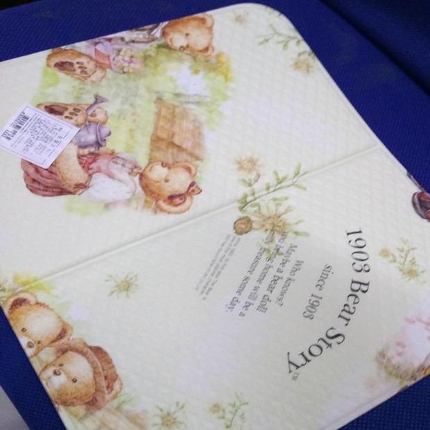 韩国进口卡通可折叠加厚坐垫椅垫洗澡垫防水保暖户外旅行便携包邮