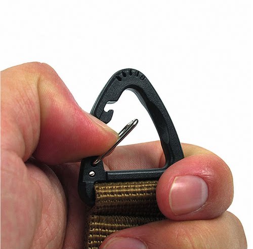 户外DIY战术挂扣穿皮带钥匙扣背包MOLLE织带连接扣EDC三角挂钩扣 - 图1
