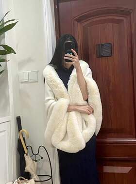 花开栀夏针织斗篷白色配旗袍